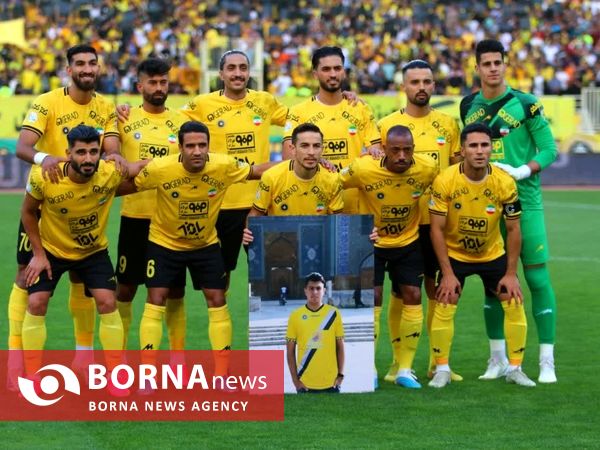 دیدار تیم های فوتبال سپاهان - پیکان