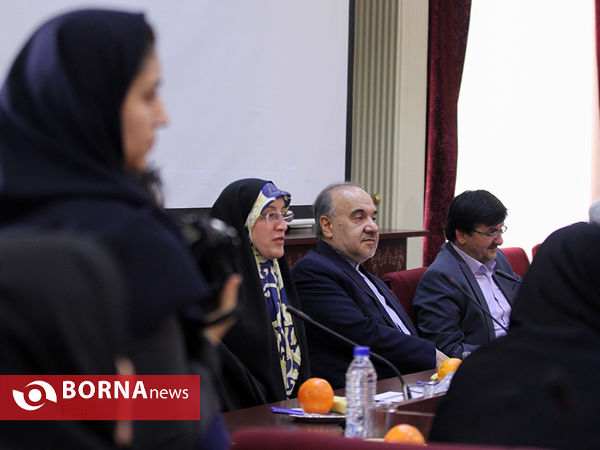 مراسم تجلیل از خانواده شهدا با حضور وزیر ورزش و جوانان