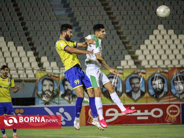 دیدار تیم های فوتبال آلومینیوم اراک-نفت مسجدسلیمان