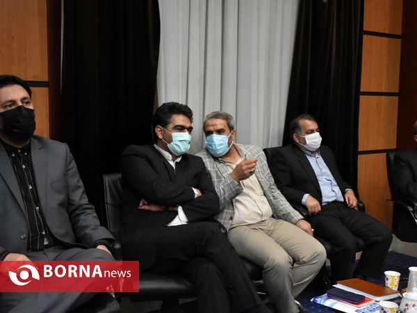 نشست صمیمی وزیر ورزش و جوانان با هئیت های ورزشی و سمن ها استان مرکزی