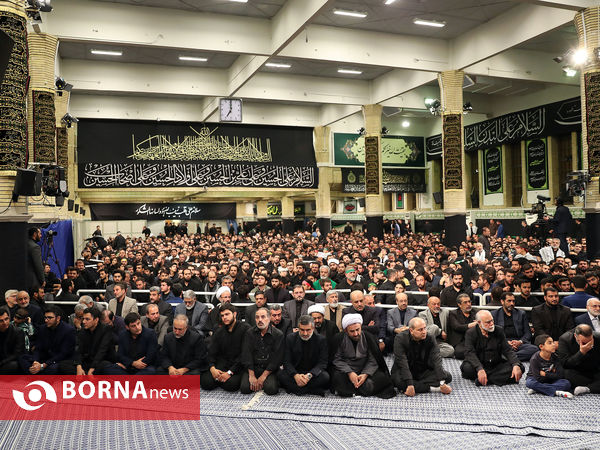 مراسم عزاداری شب عاشورا در حضور رهبر انقلاب