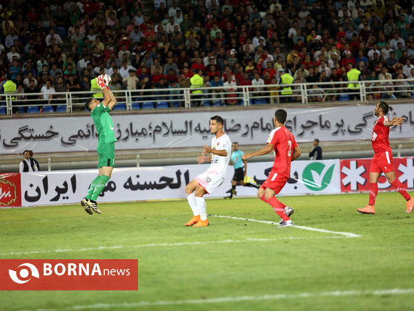 بازی تیم های پدیده مشهد و پرسپولیس تهران