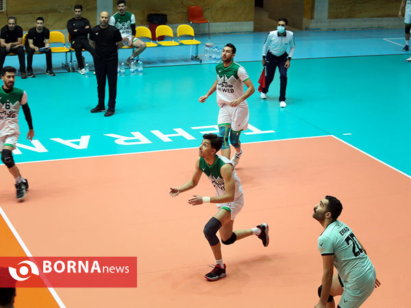 دیدار تیم های والیبال سایپا و پاس گرگان