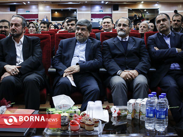 جشن فارغ التحصیلان دانشکده خبر‎