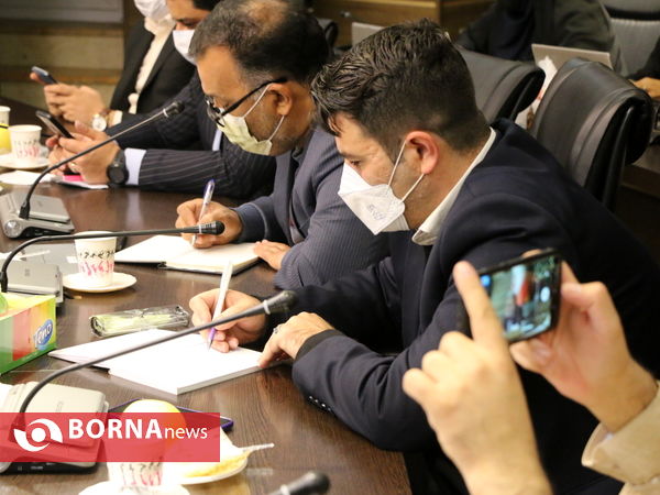 نشست صمیمی استاندار جدید آذربایجان غربی با مدیران رسانه های استان