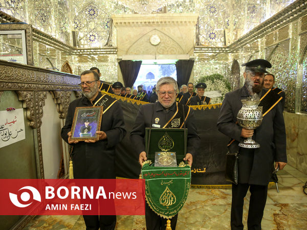 آیین لاله گردانی در حرم مطهر شاهچراغ(ع) به یاد شهدای ترور ۴ آبان