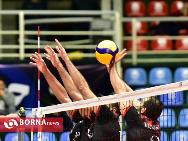 دیدار تیم های والیبال آذرباتری ارومیه و راه یاب ملل مریوان