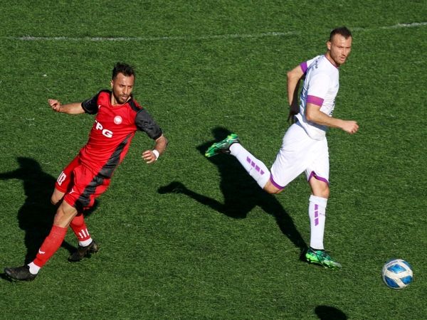 دیدار تیم‌های فوتبال سپیدرود رشت _  ویستاتوربین تهران