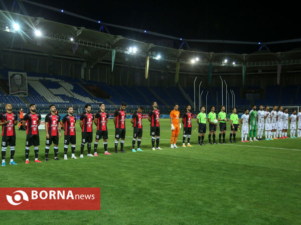 دیدار تیم های پدیده و تراکتورسازی