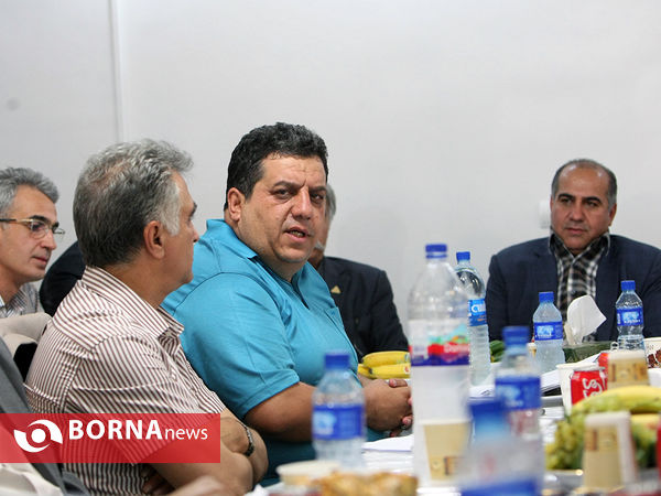 بازدید فرماندار قدس از کارخانه مهیار سنگ شکن