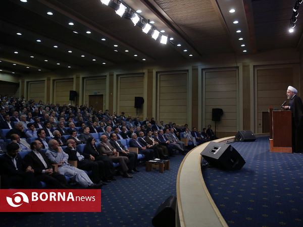 ضیافت افطار رییس جمهوری با اساتید و پزشکان