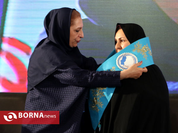 سومین آیین نکوداشت مادران نمونه شهر شیراز