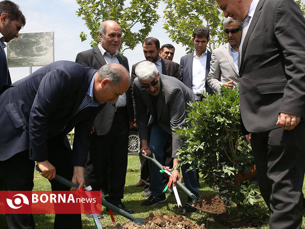 بازدید وزیر ورزش عراق از کمپ تیم های ملی فوتبال