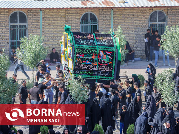 عزاداری مردم روستای کارچان در روز تاسوعا