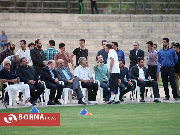 حضور دکتر گودرزی وزیر ورزش و جوانان در تمرین تیم فوتبال استقلال