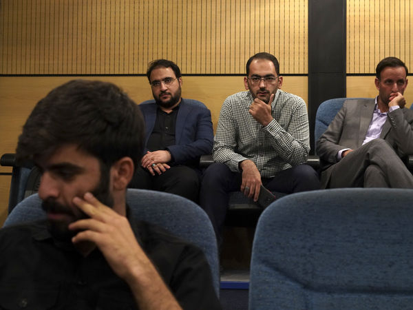 رونمایی از مستند سینمایی «لباس کار» در شیراز