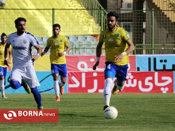دیدار تیم های فوتبال صنعت نفت آبادان - داماش پارسه تهران