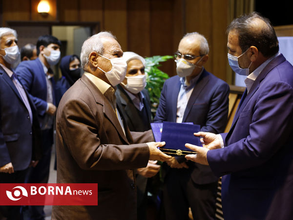 تجلیل از خیرین مدرسه ساز استان فارس