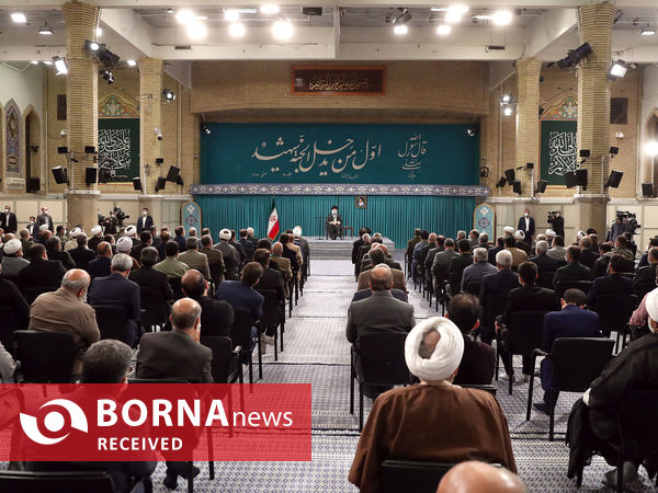 دیدار دست‌اندرکاران برگزاری کنگره شهدای استان قم با مقام معظم رهبری
