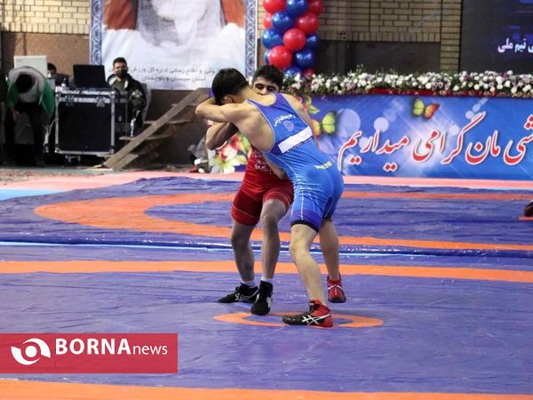 رقابتهای کشتی فرنگی بزرگسالان قهرمانی کشور در زاهدان