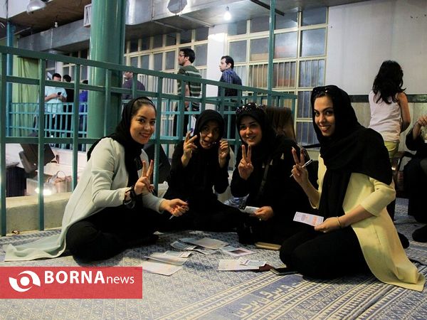 انتخابات رياست جمهوري و شوراي شهر و روستا در حسينيه جماران