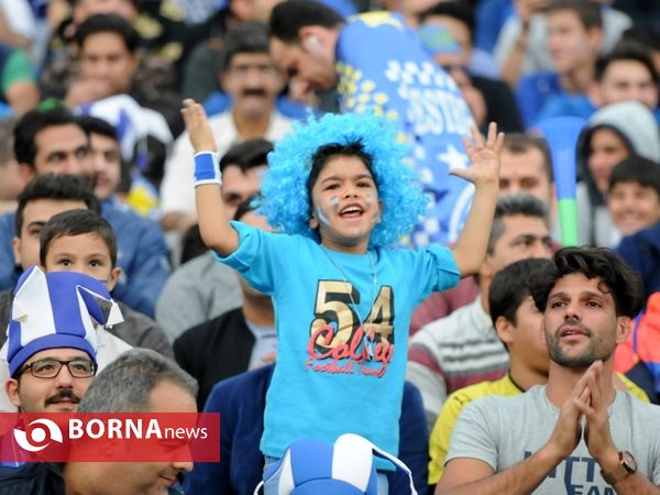 دیدار تیم های فوتبال استقلال- سپاهان