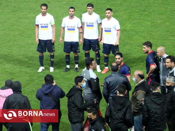 دیدار تیم های نساجی مازندران و استقلال تهران