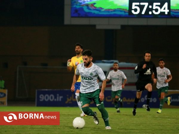 دیدار تیم های فوتبال صنعت نفت - آلومینیوم