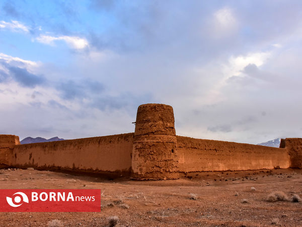 قلعه قنات خمین یا کاروانسرای گلماگرد