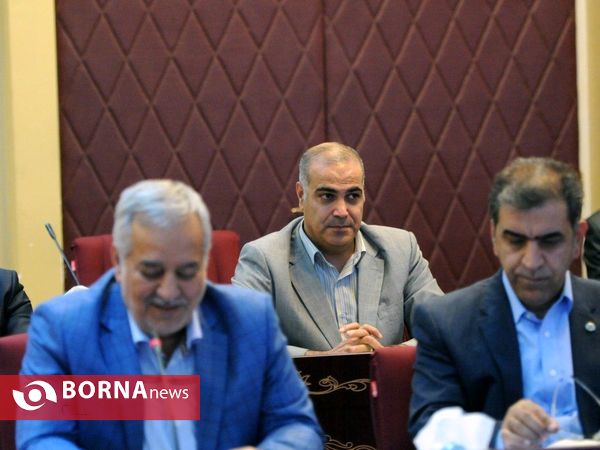 نشست  وزیر ورزش و جوانان با روسای فدراسیون‌ها