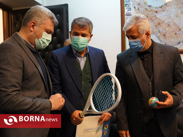 بازدید وزیر ورزش و جوانان از دفاتر فدراسیون ها