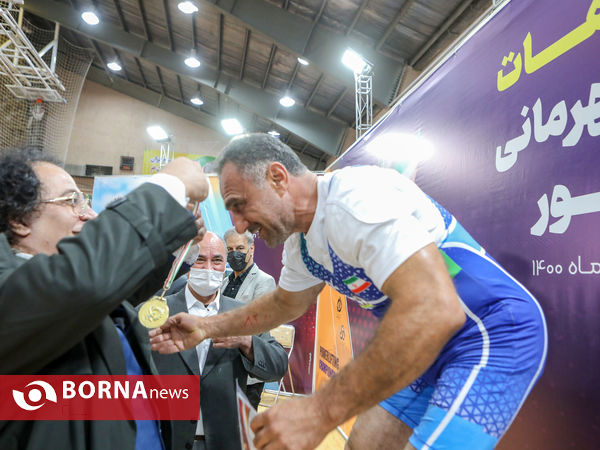 رقابت های پرس سینه قهرمانی کارگران کشور