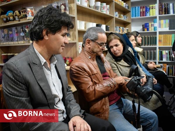 رونمایی از کتاب‌های شورشیرین و مثل و اصطلاحِ کُردی در کتاب شهر  کرمانشاه