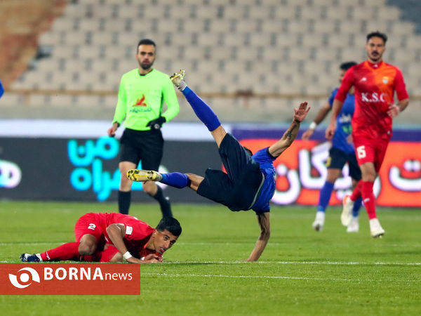 دیدار تیم های فوتبال استقلال - فولاد