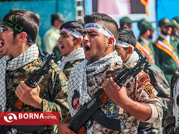 رژه حماسی نیروهای مسلح آذربایجان غربی در ارومیه