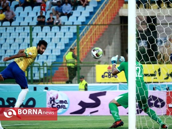 دیدار صنعت نفت آبادان و پیکان