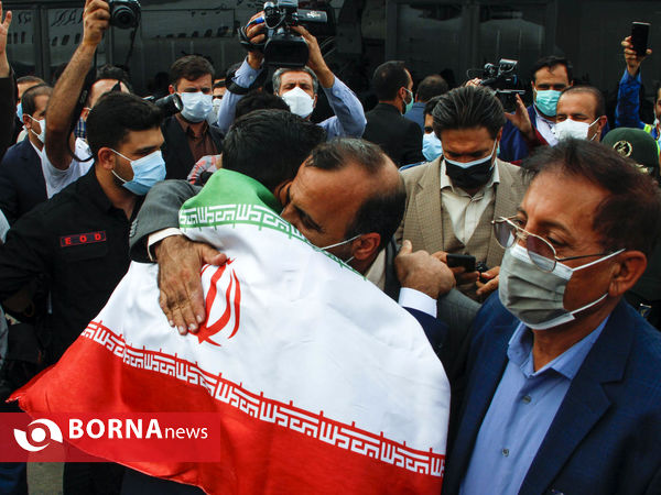 استقبال مردم از قهرمانان فرنگی کار شیرازی