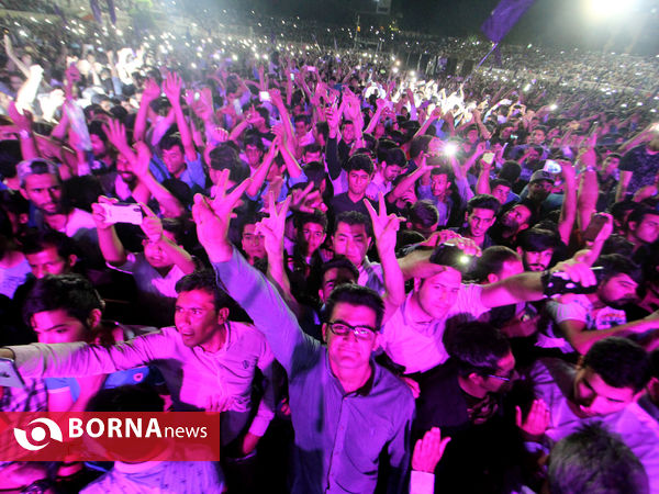 جشن بزرگ پیروزی دکتر حسن روحانی در انتخابات ریاست جمهوری در شیراز