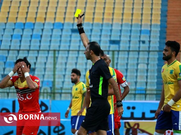 دیدار تیم های فوتبال صنعت نفت - فولاد