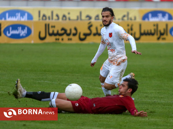 دیدار تیم های پدیده مشهد و مس رفسنجان