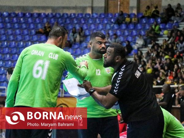 دیدار تیم های هندبال سپاهان - عمان کلاب