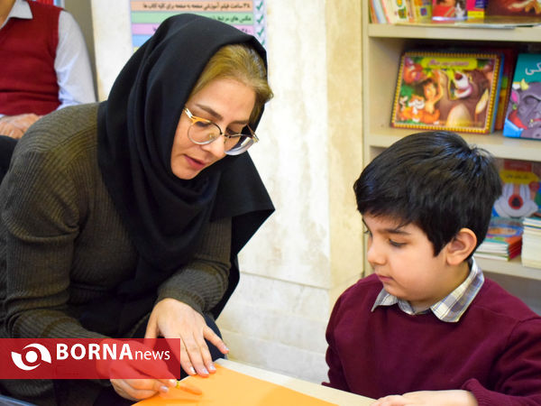 کارگاه شاهنامه‌خوانی گروه نونهالان همایون خبرگزاری برنا در شهر کتاب کرمانشاه