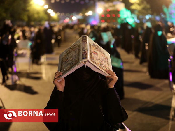 مراسم شب احیای بیست و یکم ماه رمضان در مشهد
