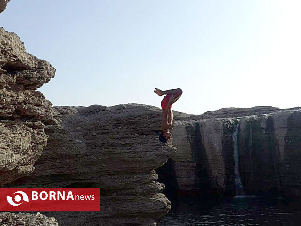 مسابقات شیرجه از صخره در شهرستان دلگان