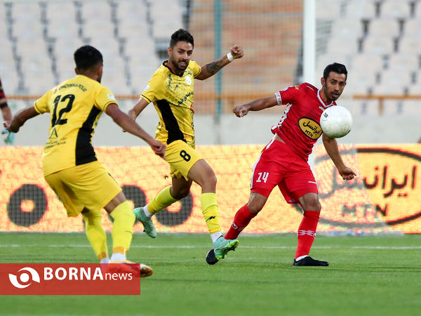 دیدار تیم های پرسپولیس تهران - فجرشهید سپاسی شیراز