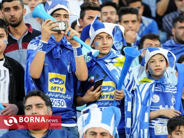دیدار تیم های فوتبال استقلال ایران- الدوحیل قطر
