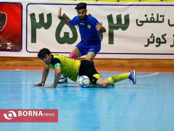 دیدار تیم های فوتسال بازارهای روز کوثر اصفهان و تیم حفاری اهواز