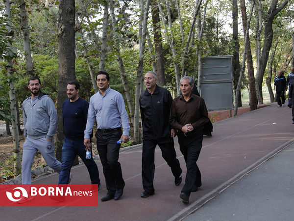 پیاده روی دکتر مناف هاشمی و کارکنان وزارت ورزش و جوانان به مناسبت هفته تربیت بدنی