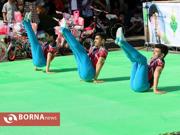 پیاده روی خانوادگی ایرانیان