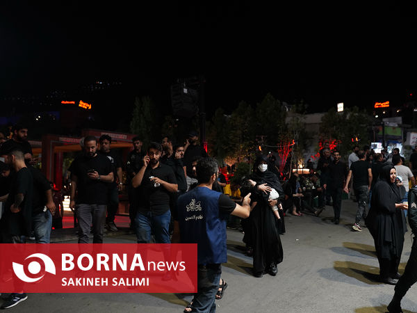حال و هوای شب چهارم محرم در میدان تجریش